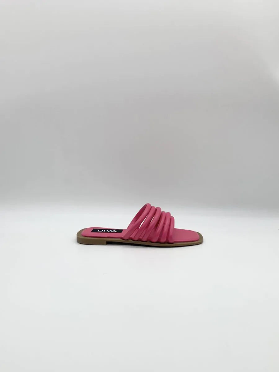 W-368 strap slippers