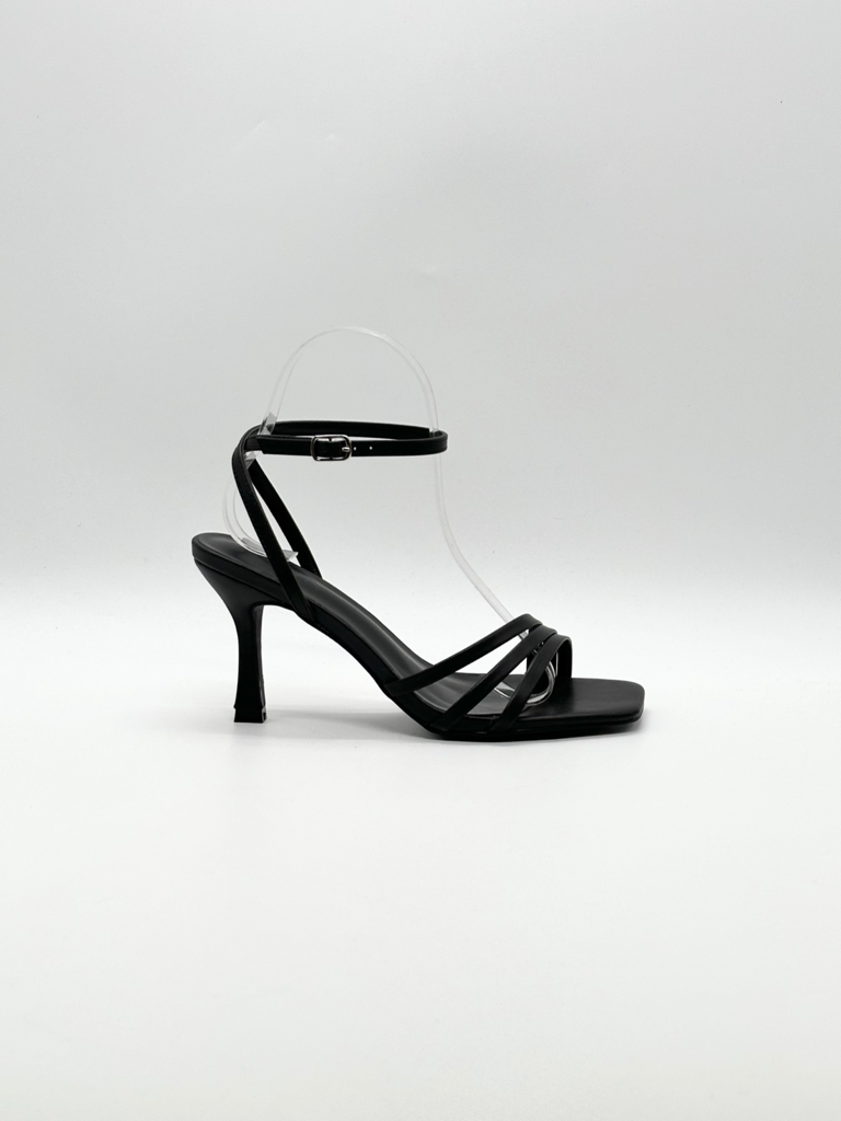 Sandalen aus der Iris Diva-Kollektion
