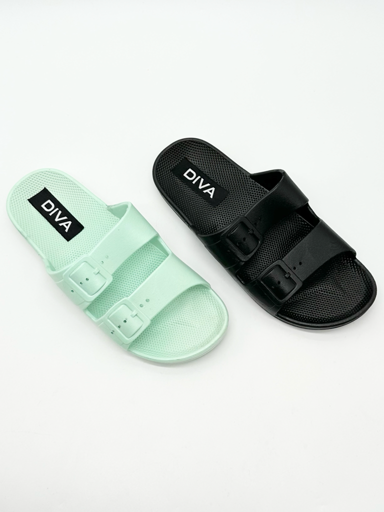 Rubber slippers 519