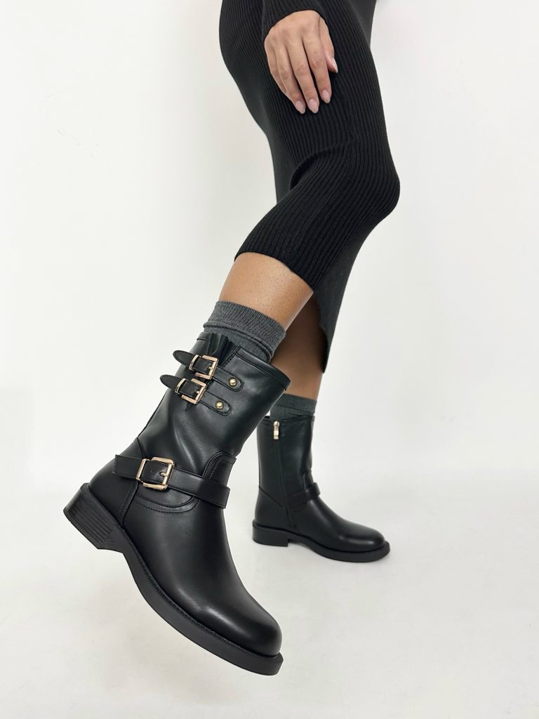 Ankle boots with buckles 7298
