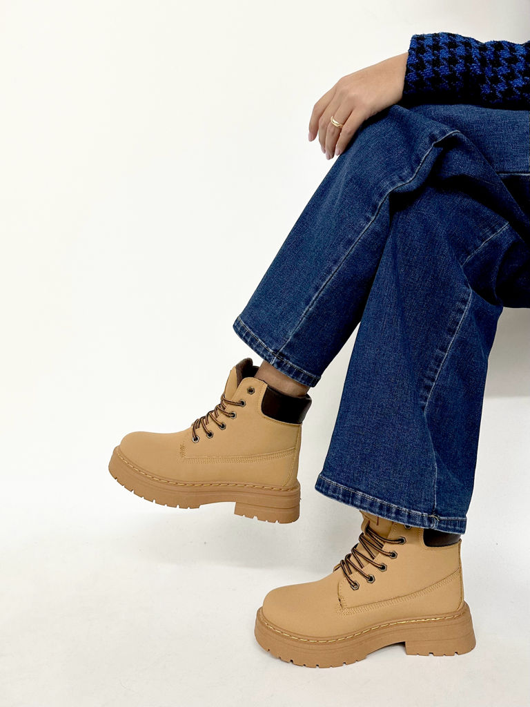 Anfibi stringati ad-127