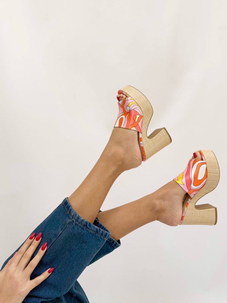 Sandals with wedge heel H8-923